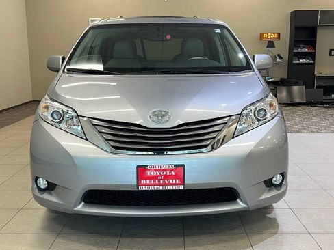 Used 2014 Toyota Sienna XLE image 8