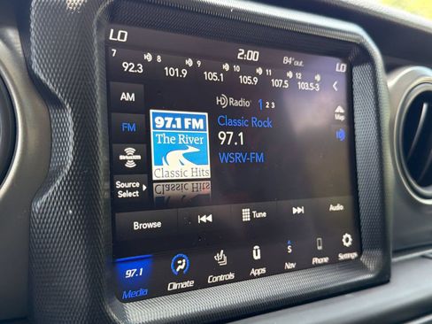 Used 2023 Jeep Wrangler Unlimited w/ Cold Weather Group AWD/4WD image 20