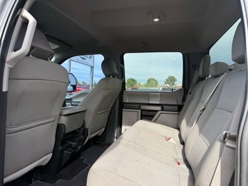 Used 2017 Ford F250 XLT w/ XLT Premium Package AWD/4WD image 18
