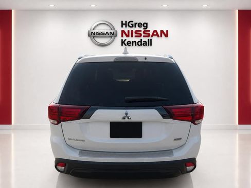 Used 2020 Mitsubishi Outlander SE FWD image 6