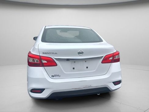 Used 2019 Nissan Sentra S image 4