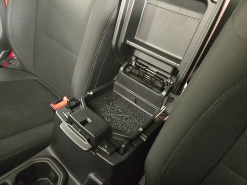 Used 2019 Jeep Wrangler Unlimited Sport S AWD/4WD image 28