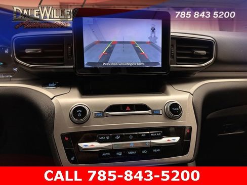 Used 2021 Ford Explorer XLT w/ Equipment Group 202A image 8