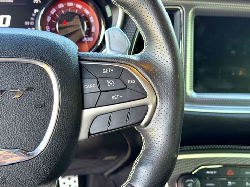 Used 2015 Dodge Challenger SRT Hellcat image 22