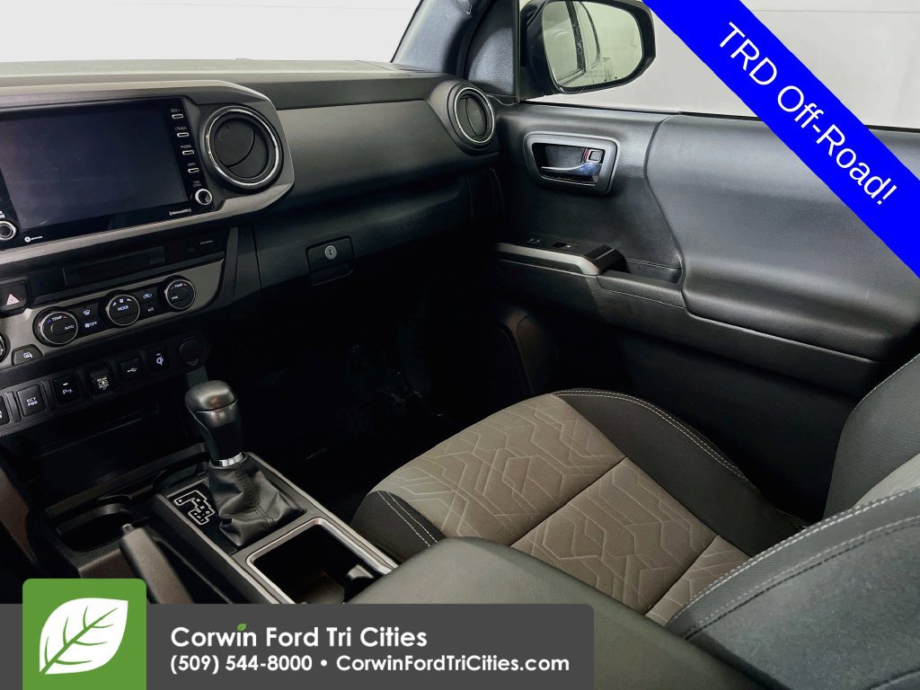 Used 2022 Toyota Tacoma TRD Off-Road w/ Technology Package AWD/4WD image 24