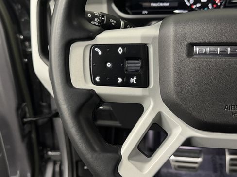 Used 2023 Land Rover Defender 110 S image 30