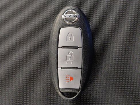 Used 2017 Nissan Titan S RWD image 32