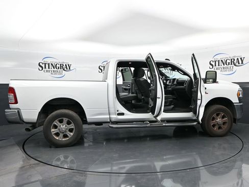 Used 2024 RAM 2500 Big Horn AWD/4WD image 36