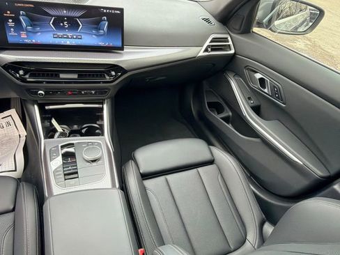 Used 2025 BMW 330i xDrive Sedan w/ Convenience Package AWD/4WD image 20