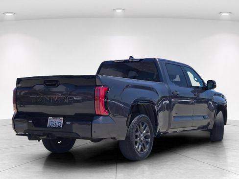 Used 2024 Toyota Tundra Platinum AWD/4WD image 4