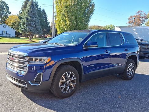 Used 2023 GMC Acadia SLE image 3