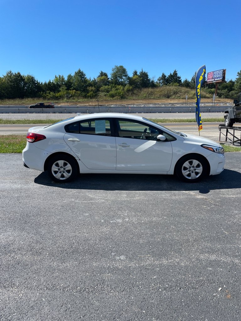 Used 2018 Kia Forte LX FWD image 6