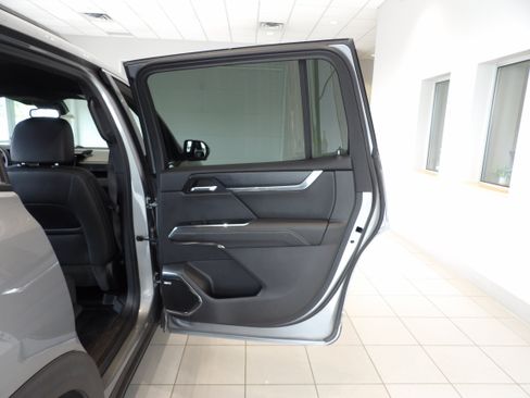 Used 2024 GMC Acadia Elevation AWD/4WD image 22