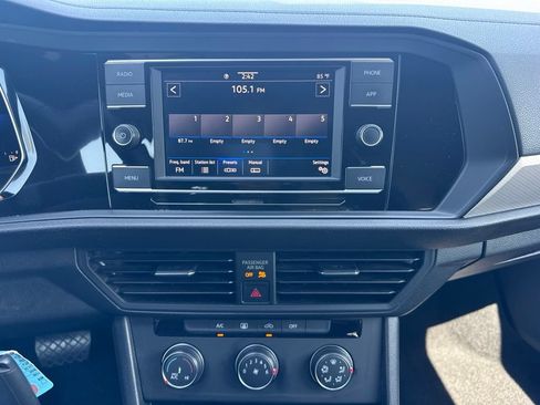 Used 2022 Volkswagen Jetta Sport FWD image 12