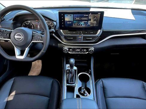New 2025 Nissan Altima 2.5 SR image 5
