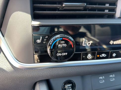New 2026 Nissan Rogue SV FWD image 27