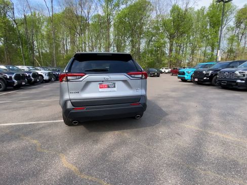 Used 2025 Toyota RAV4 XLE AWD/4WD image 7