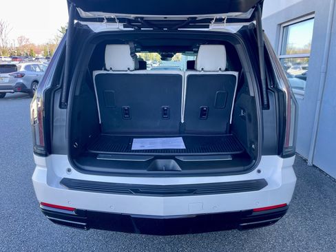 Used 2025 Cadillac Escalade Sport Platinum w/ LPO, ONYX Package AWD/4WD image 41