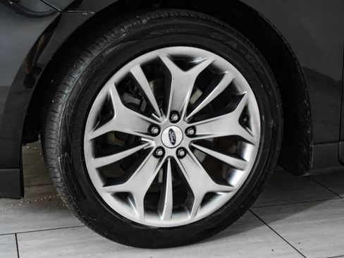 Used 2019 Ford Taurus Limited image 50