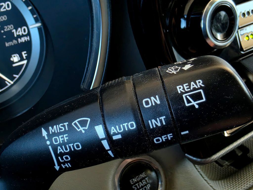 Used 2021 Toyota Highlander Platinum AWD/4WD image 25