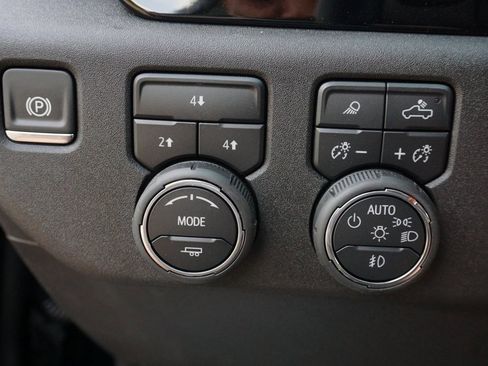 New 2025 Chevrolet Silverado 2500 LT w/ Safety Package image 22