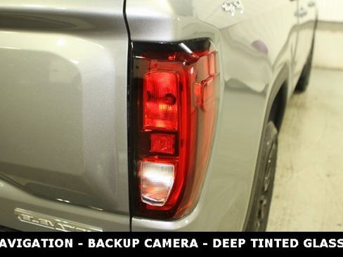 New 2025 GMC Sierra 1500 Elevation image 33
