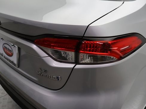 Certified 2024 Toyota Corolla LE image 9