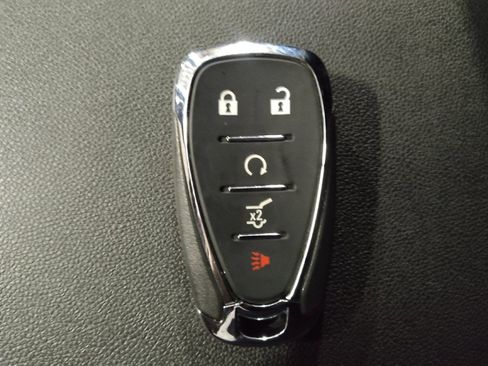 Used 2021 Chevrolet Equinox LT image 32