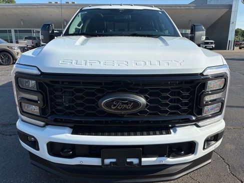 Used 2026 Ford F350 Lariat w/ Black Appearance Package AWD/4WD image 8