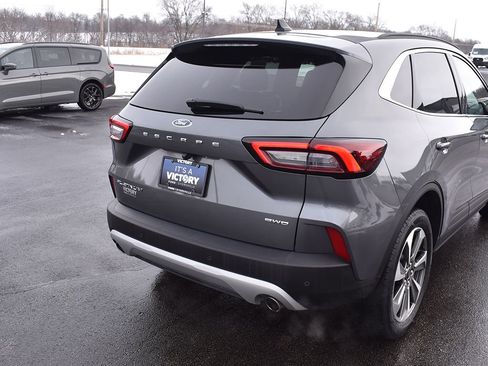 Used 2023 Ford Escape Platinum image 27