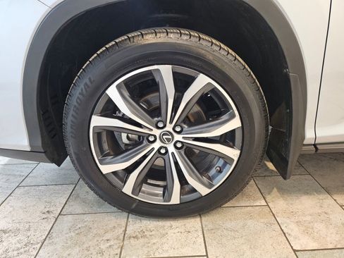 Used 2022 Lexus RX 350L Premium w/ Premium Package AWD/4WD image 11