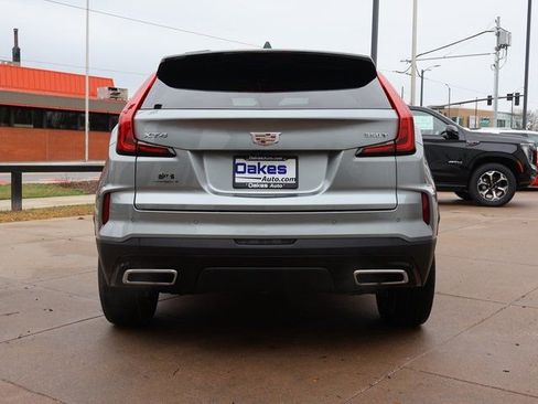 Used 2025 Cadillac XT4 Premium Luxury image 7