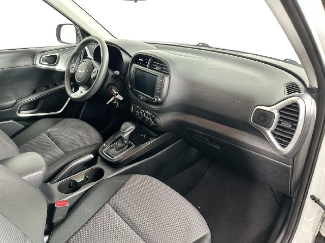 Used 2024 Kia Soul LX w/ Option Group 015 FWD image 27