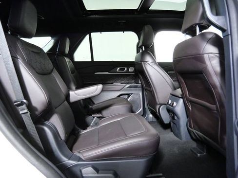 Used 2025 Ford Explorer Platinum w/ Ultimate Package AWD/4WD image 12