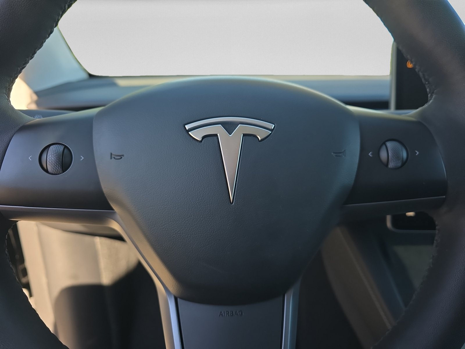 Used 2024 Tesla Model Y Long Range AWD/4WD image 12