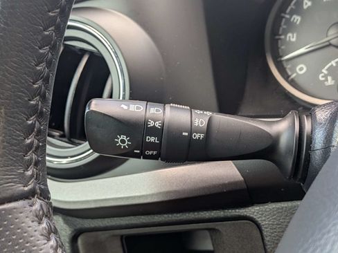 Used 2019 Toyota Tacoma TRD Off-Road AWD/4WD image 28