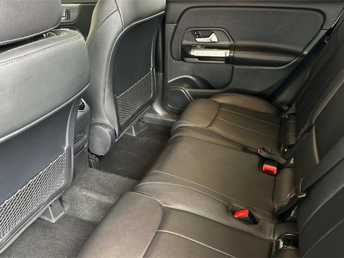 Used 2023 Mercedes-Benz GLB 250 GLB 250 image 13