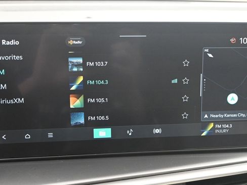 Certified 2025 Kia Sorento EX w/ Panoramic Sunroof Package image 18