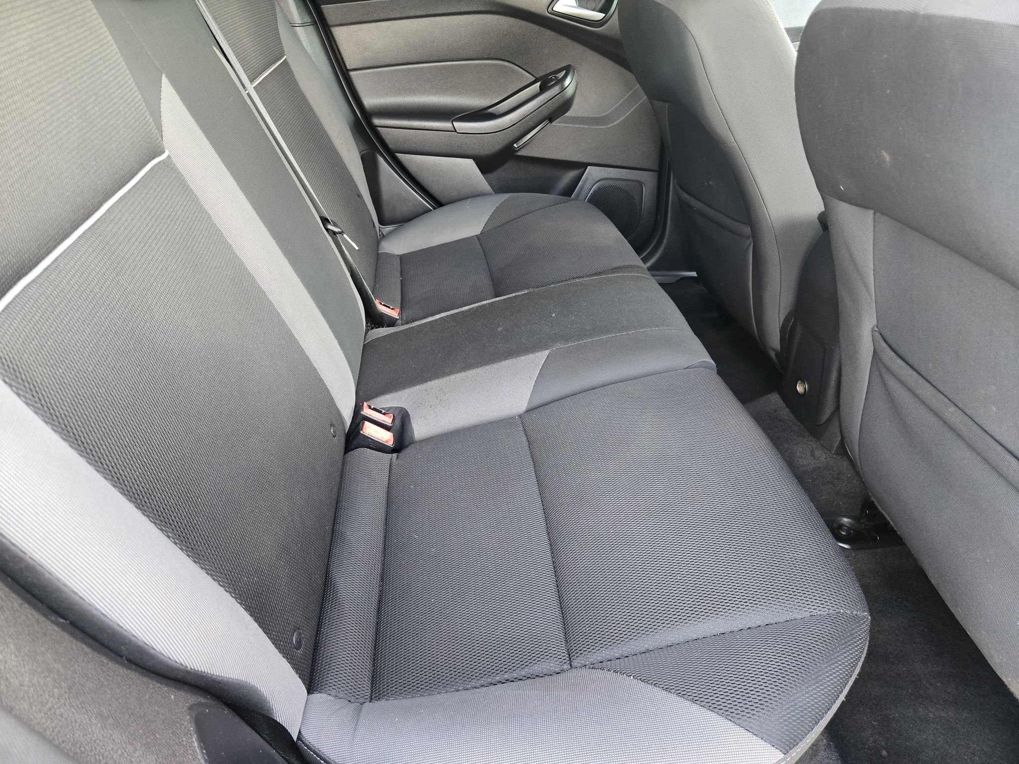 Used 2014 Ford Focus SE FWD image 31