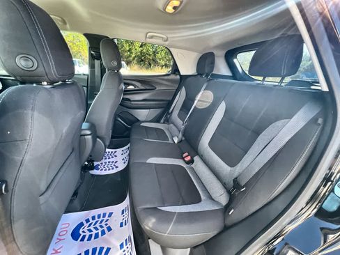 Used 2023 Chevrolet TrailBlazer LT w/ Convenience Package image 23