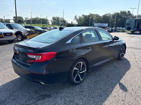 Used 2018 Honda Accord Sport image 7