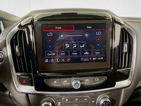 Used 2023 Chevrolet Traverse RS AWD/4WD image 13