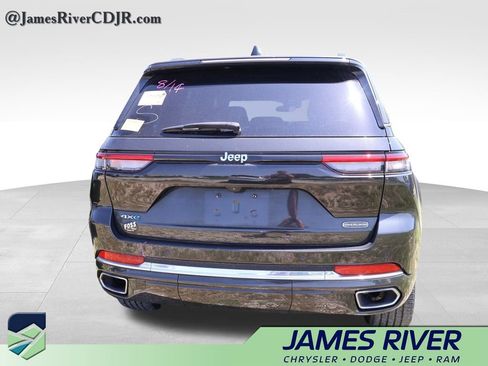 Used 2023 Jeep Grand Cherokee Overland AWD/4WD image 16