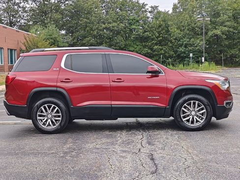Used 2019 GMC Acadia SLE image 2