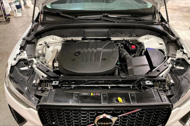 Certified 2024 Volvo XC60 B5 Plus w/ Protection Package Premier AWD/4WD image 13