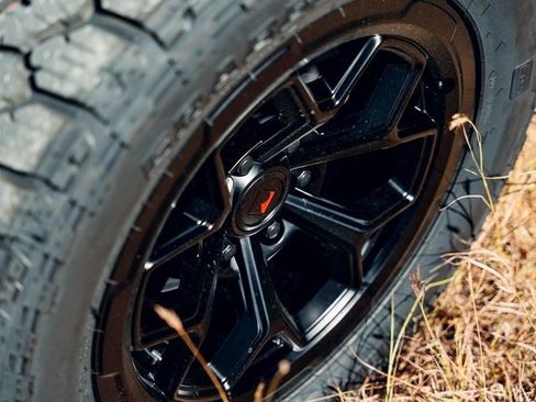 New 2025 Ford F150 Lariat w/ Equipment Group 502A High image 11