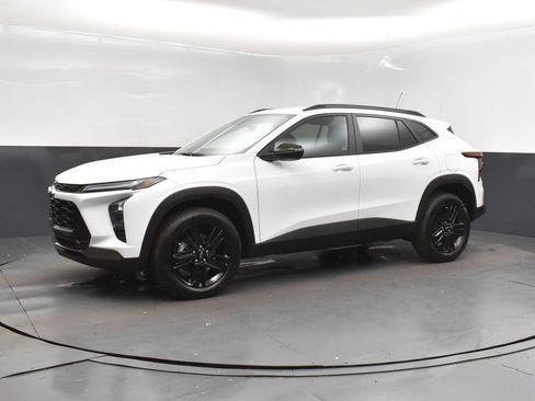 New 2026 Chevrolet Trax ACTIV image 3