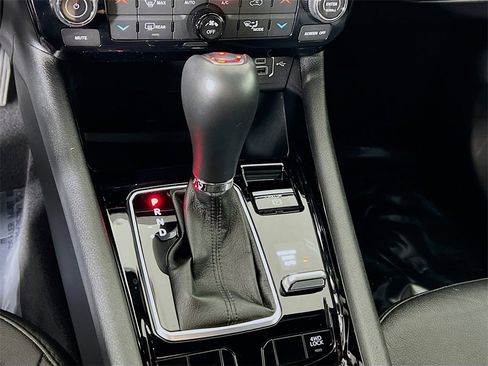 Used 2022 Jeep Compass Limited image 10