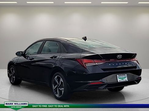 Used 2023 Hyundai Elantra SEL w/ Convenience Package FWD image 6