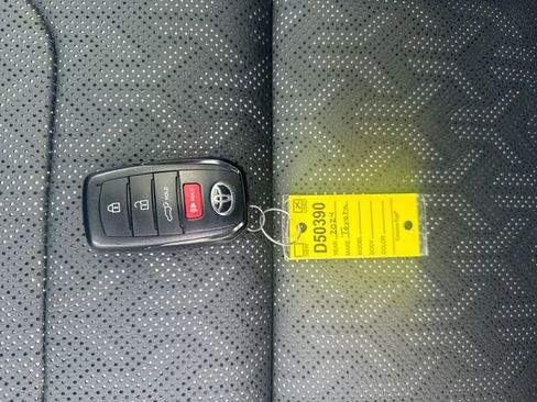 Used 2024 Toyota Sequoia SR5 w/ SR5 Premium Package AWD/4WD image 33